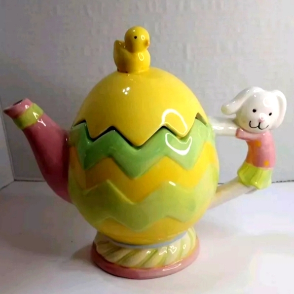 Cute Bunny Rabbit Teapot - Picture 1 of 7
